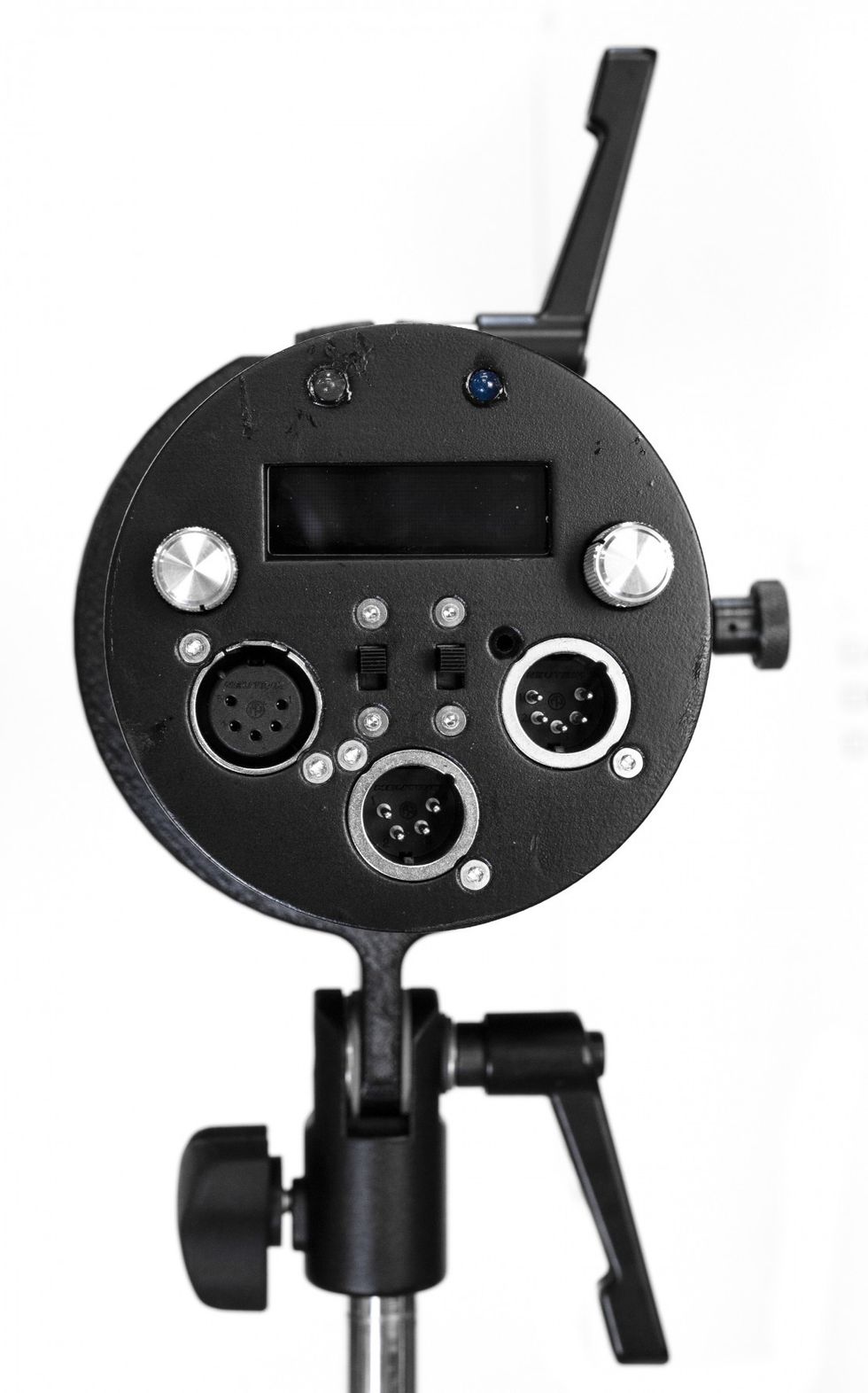 100w-c-08