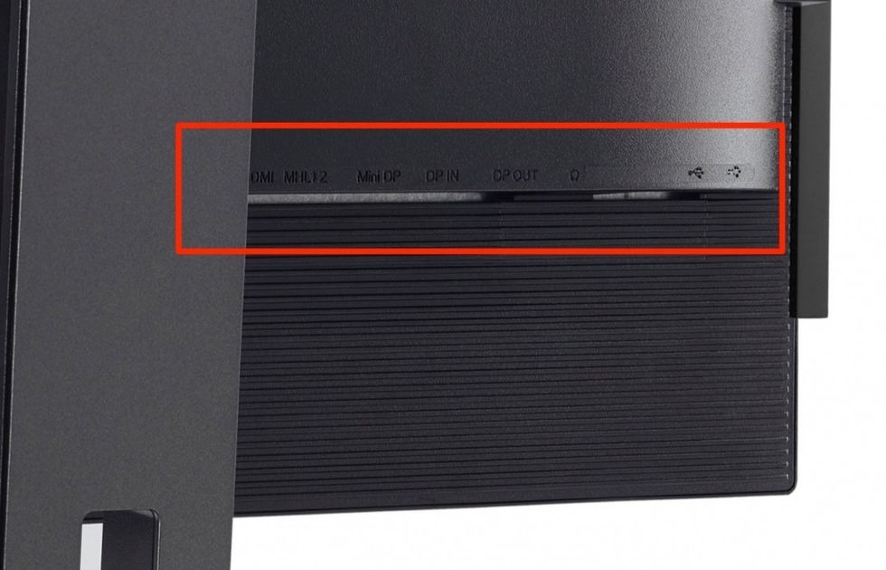 21108-23721-prodesigner_pe320qk_rear_facing-ports-xl