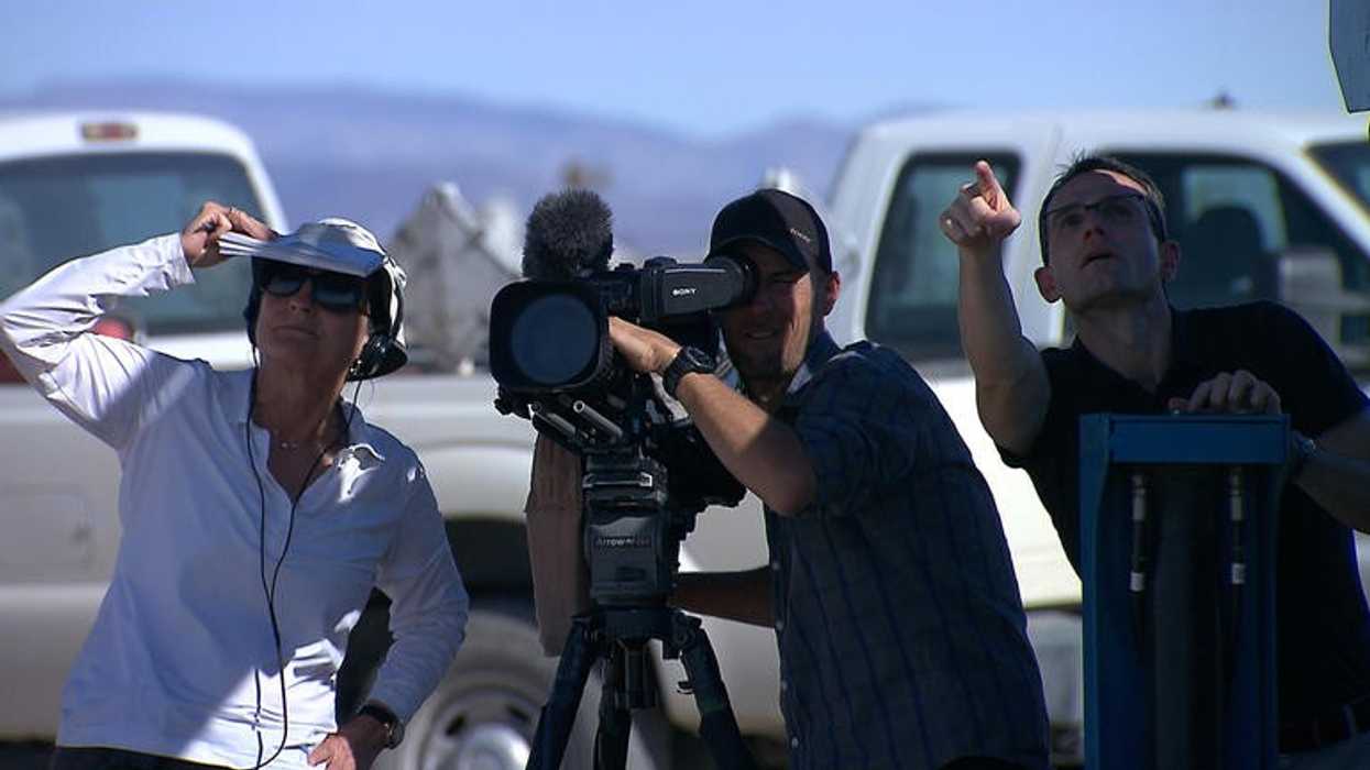 60 minutes capturing the swarm