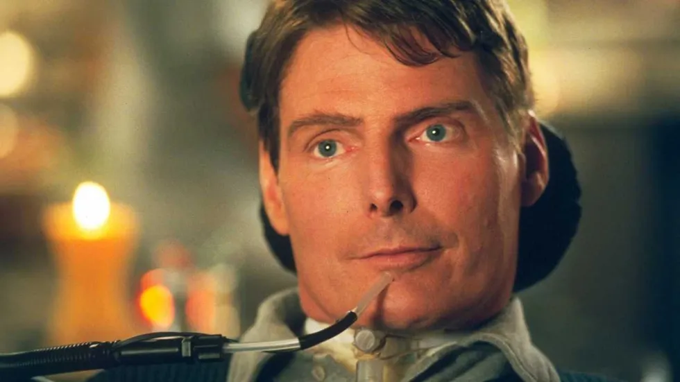 A closeup of Christopher Reeve in Rear Window 1998