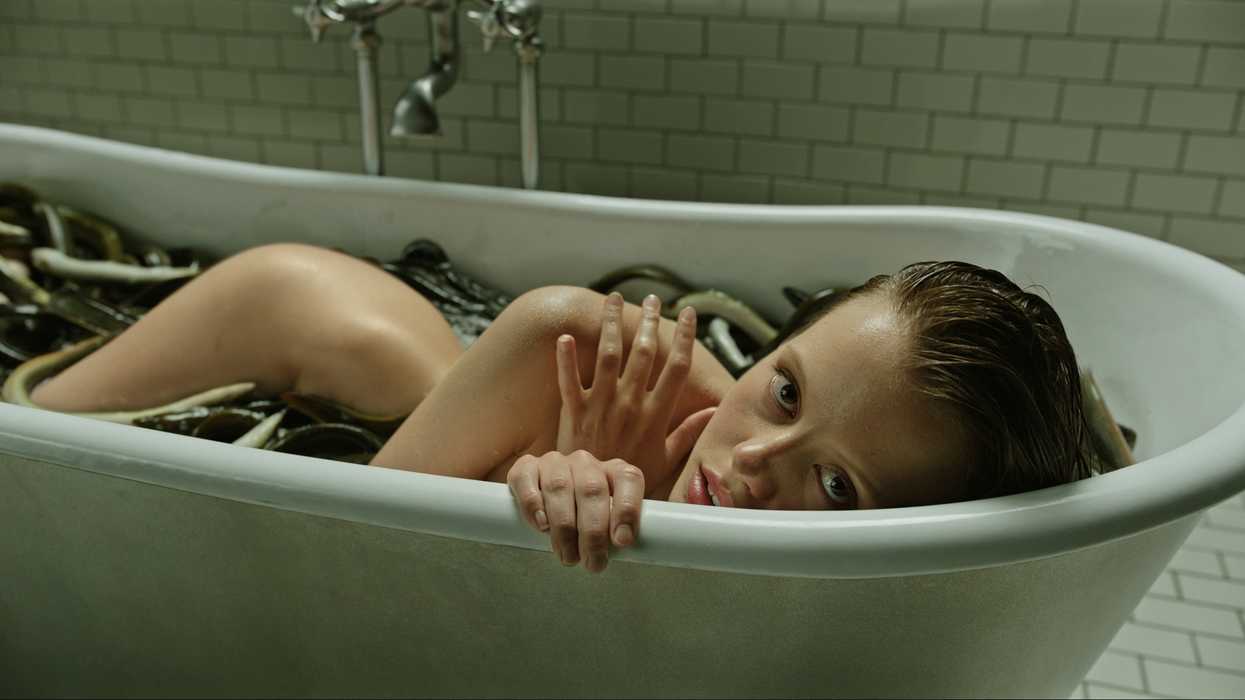 A-cure-for-wellness-mia-goth_2