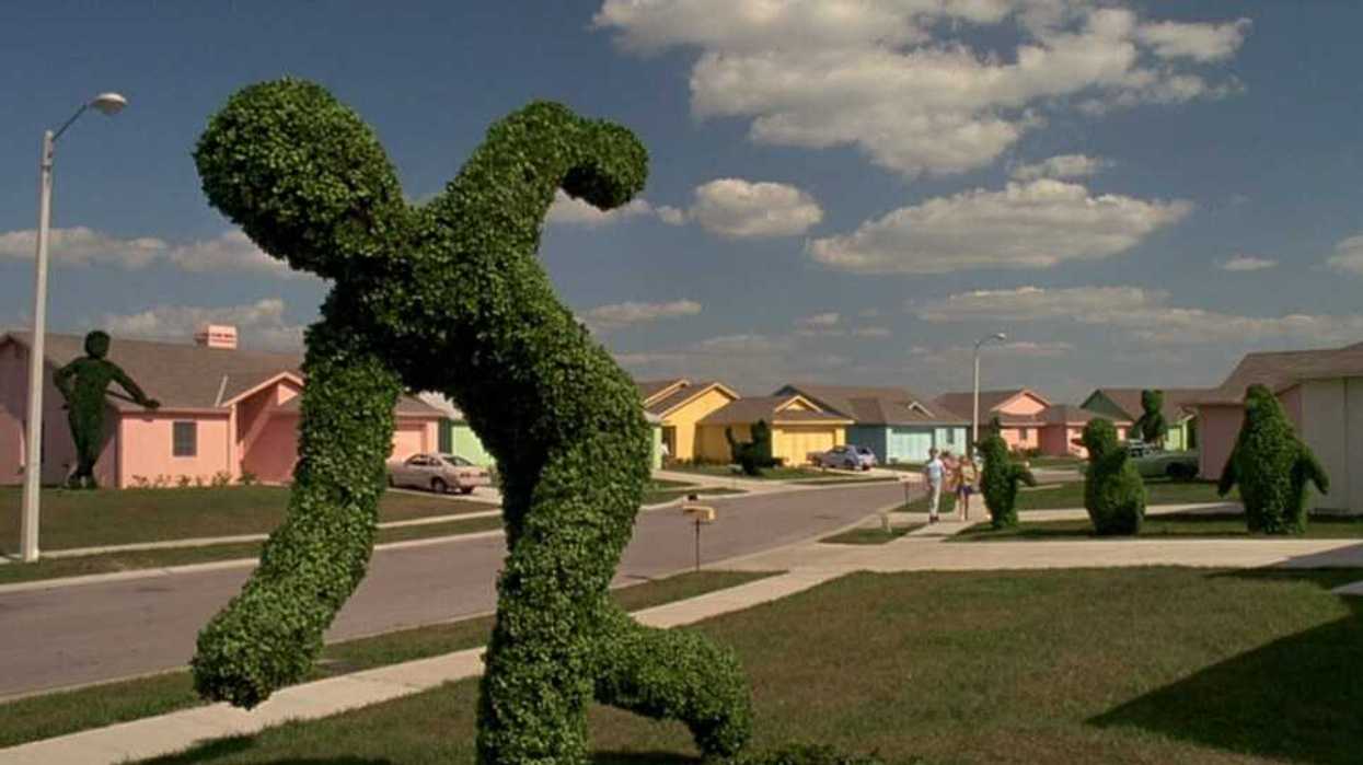 A still from Edward Scissorhands (1990)