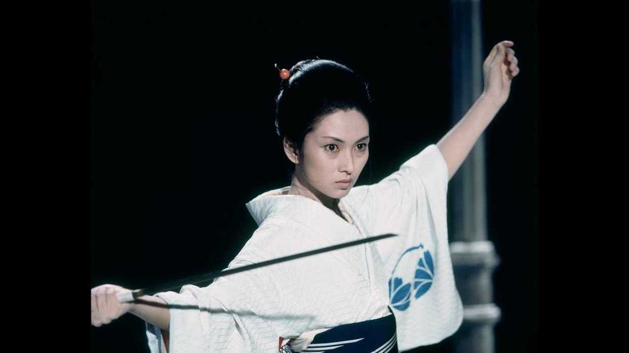 A still from Lady Snowboard