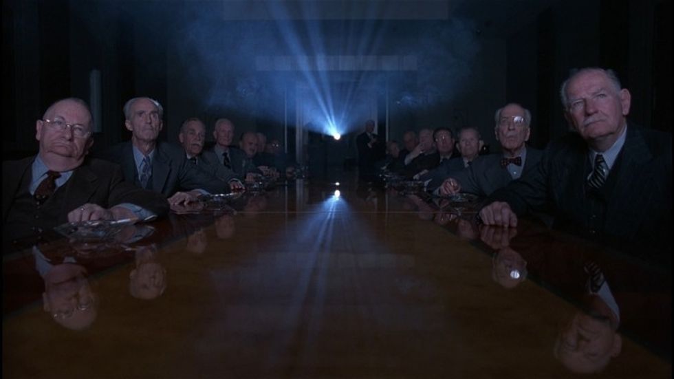 A still from 'The Hudsucker Proxy' (1994)