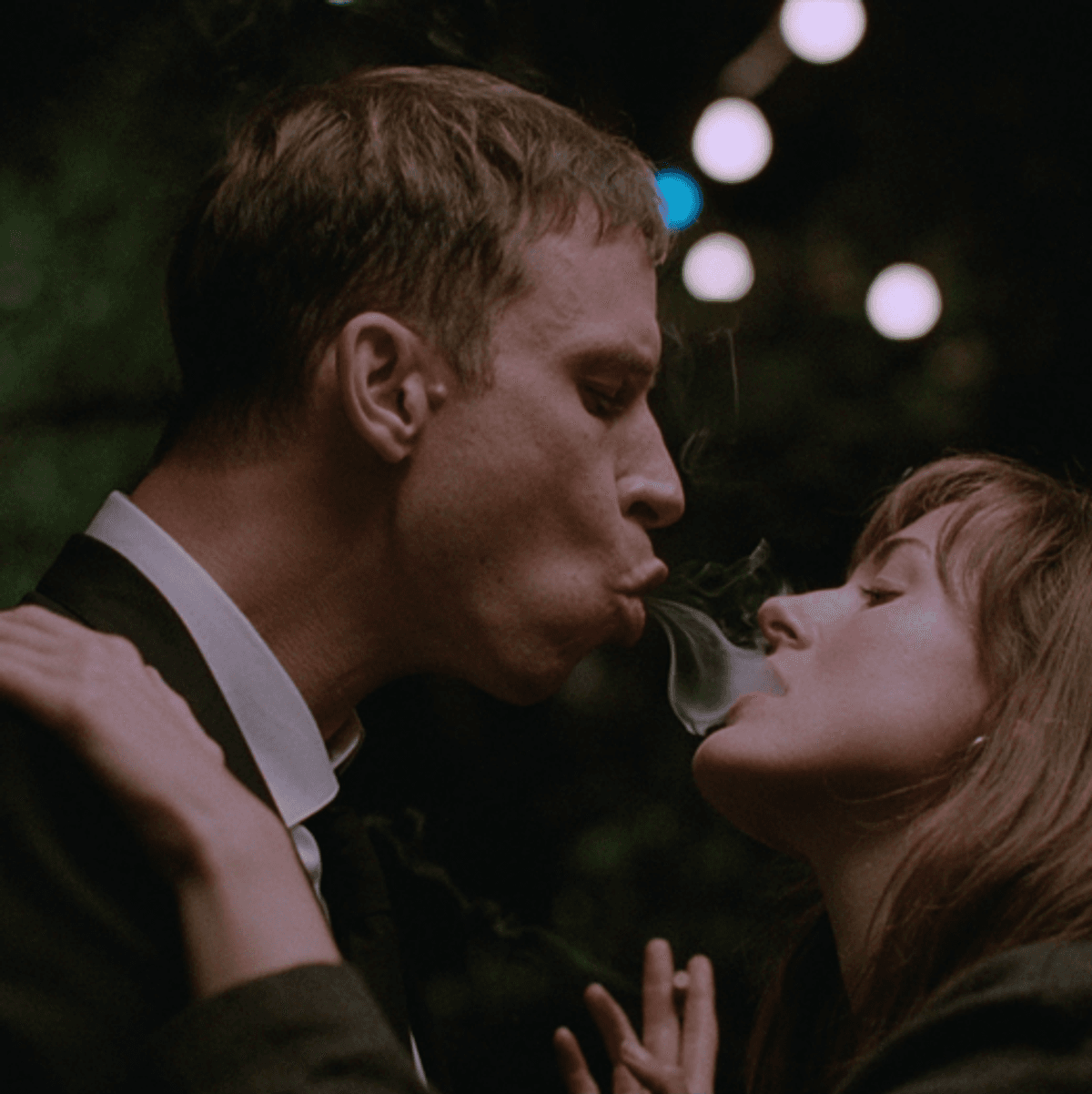 kissing someone who smokes cigarettes and little kisses Is Kissing a Girl Who