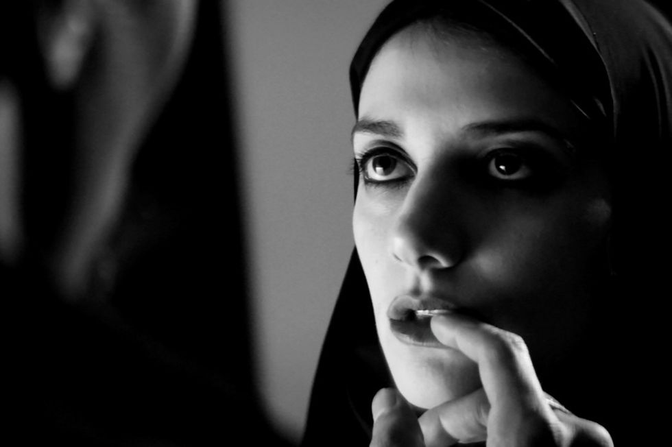 Agirlwalkshomealoneatnight_iranianfilmdaily