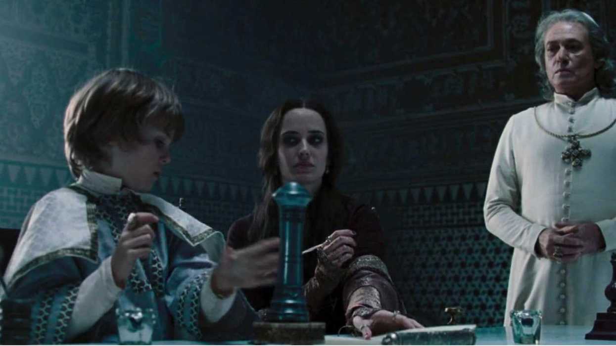 Alexander Potts, Eva Green, and Jon Finch in a still from ‘Kingdom of Heaven’ (2005)