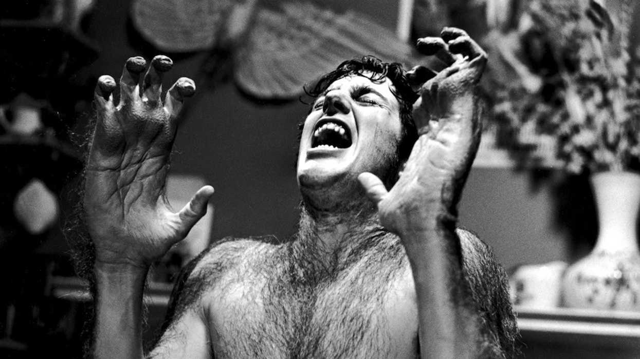An-american-werewolf-in-london-transformation