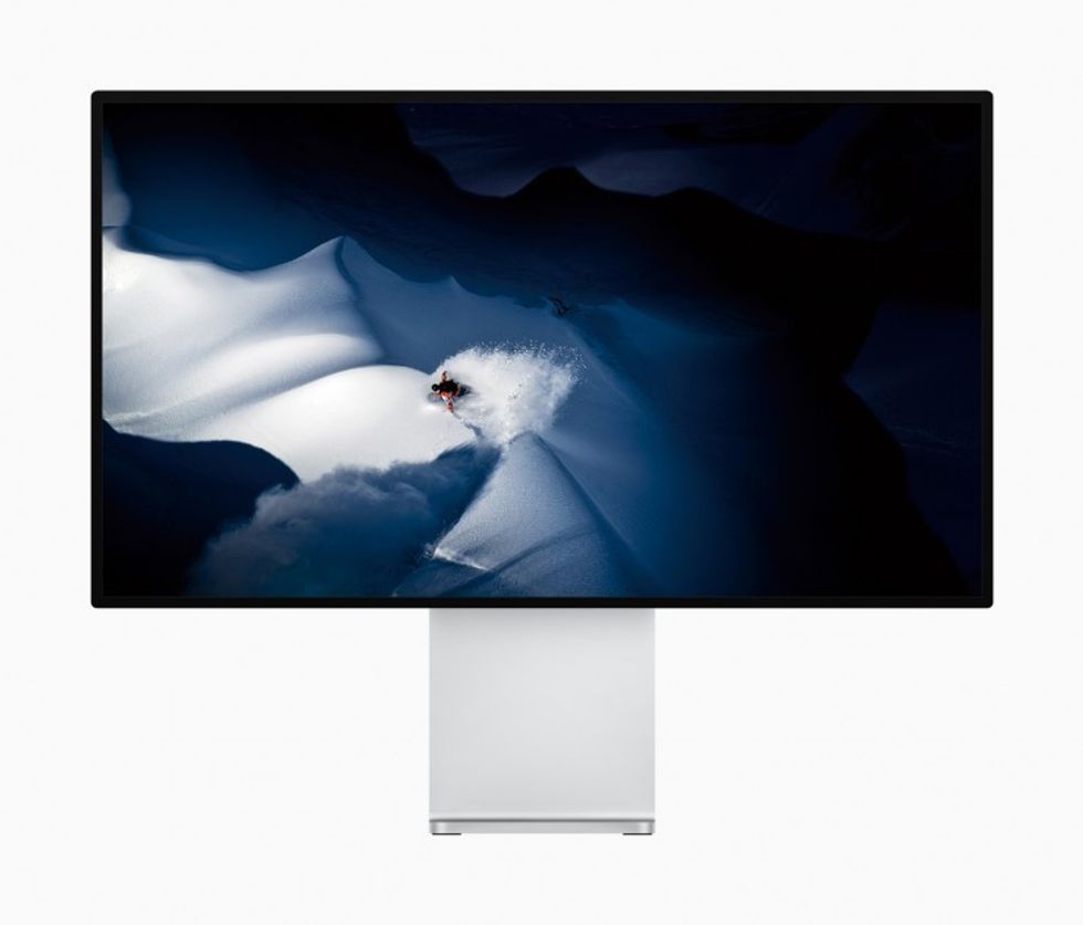 Apple_mac-pro-display-pro_display-pro-brightness_060319