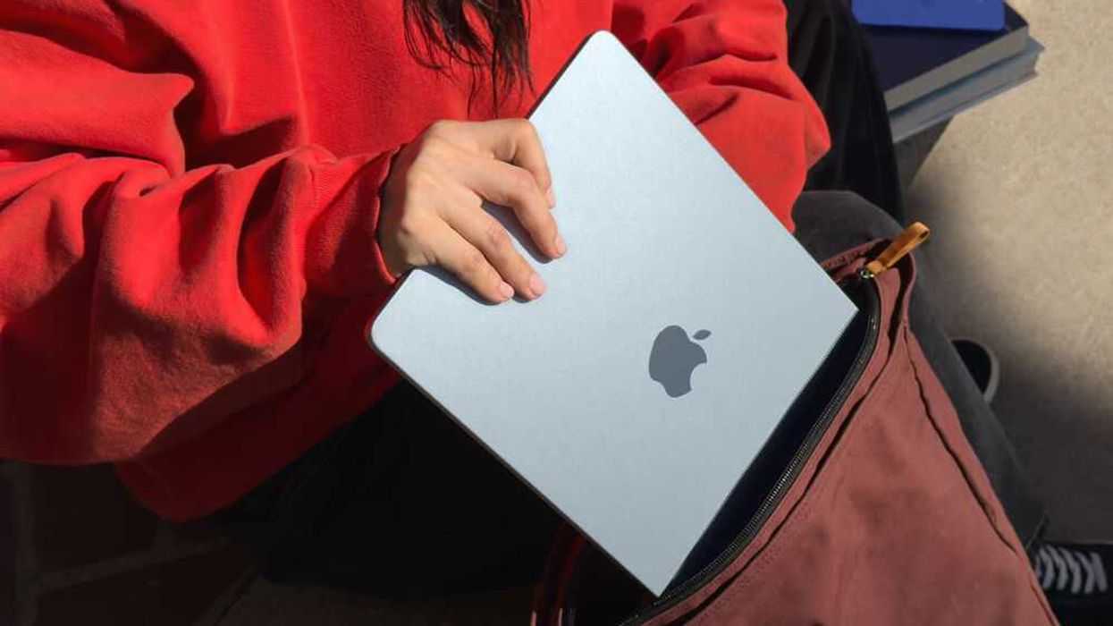 Apple MacBook Air M4 Sale