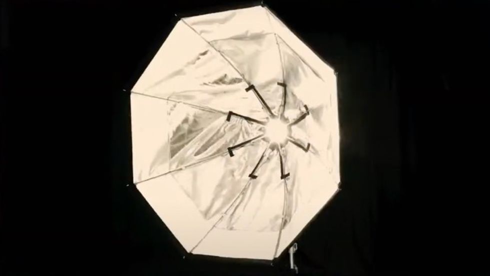 Aputure LS 600c w/ Bowens Mount