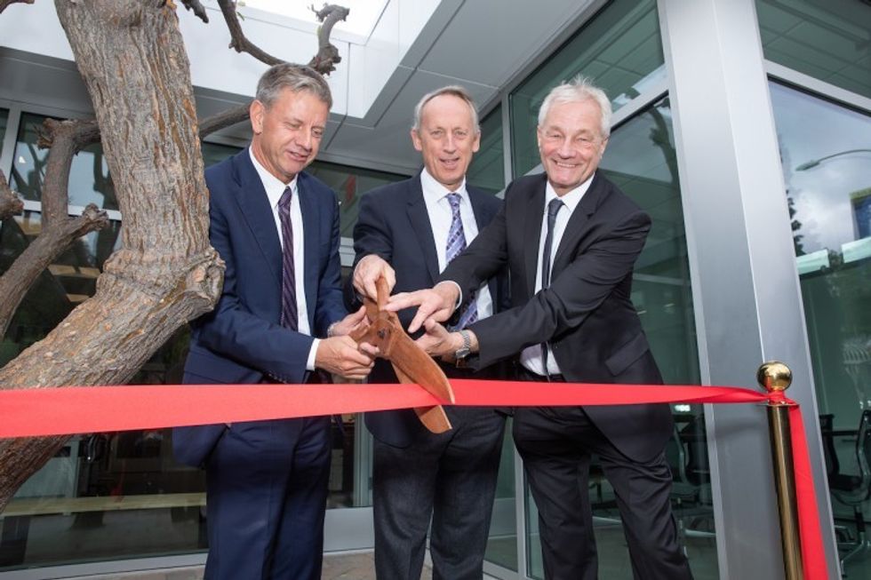 Asc-gala-5_ribbon_cutting_copy_0