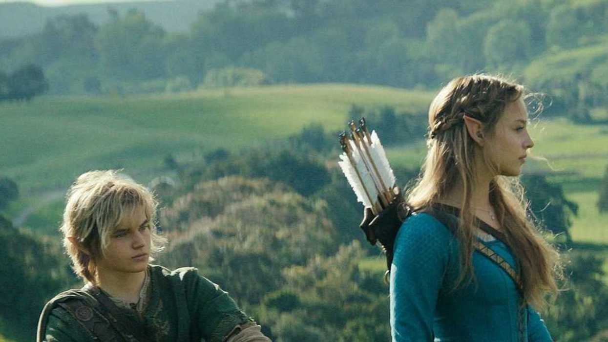 Benjamin Evan Ainsworth as Link and Bo Bragason as Zelda in The Legend of Zelda.