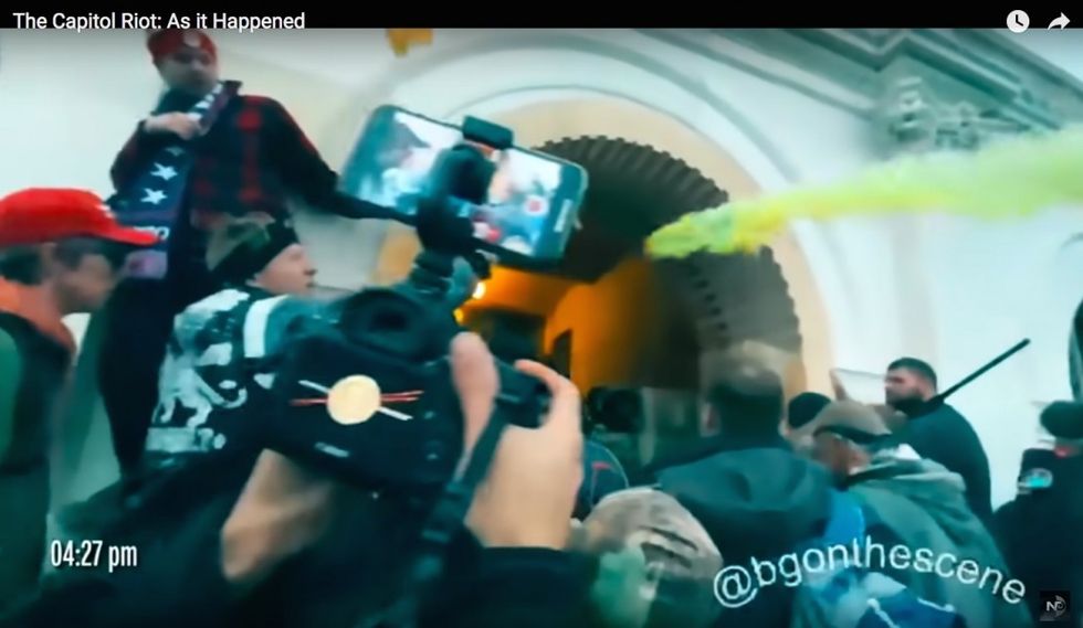 Bgonthescene_capitol_attack_footage_outside