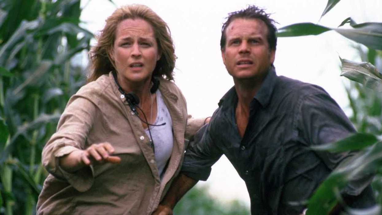 Bill Paxton as Bill Harding and Helen Hunt as Jo Harding