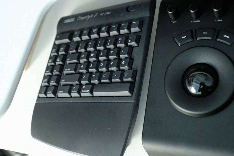 Blackmagic_panels_kinesis_1-1