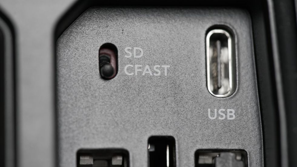 Blackmagic URSA Mini Pro SD UHS-II Switcher