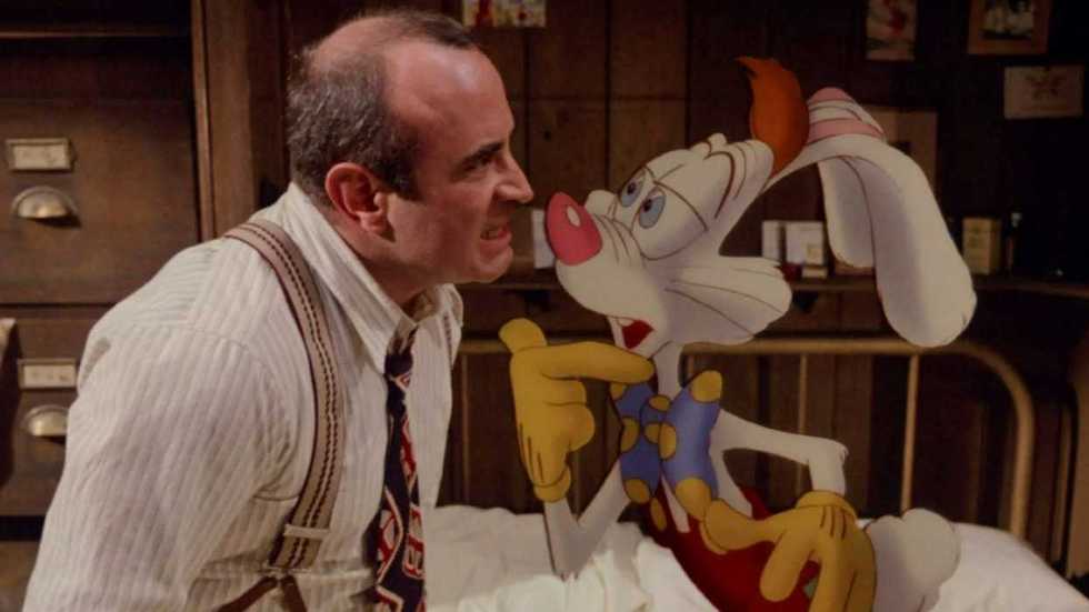 Bob Hoskins glaring at Roger Rabbit in Who Framed Roger Rabbit
