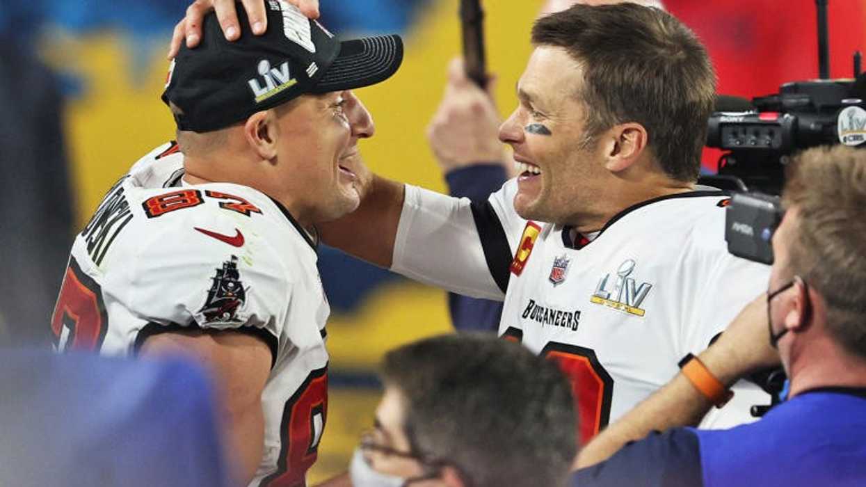 Brady-and-gronk-1400