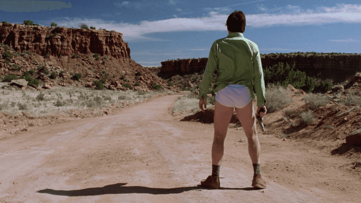 Breaking-bad-pilot-walter-white-undies-1014x570
