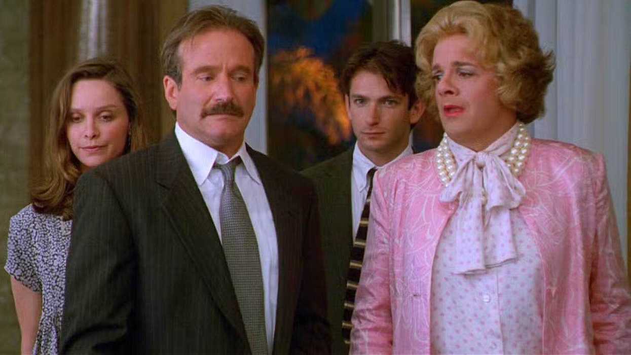 Calista Flockhart, Robin Williams, Dan Futterman, and Nathan Lane in a still from The Birdcage (1996)