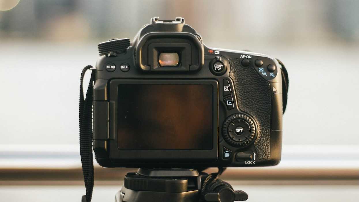 Can You Guess Which Popular Mirrorless Won “Camera of the Year” at the EISA Awards?