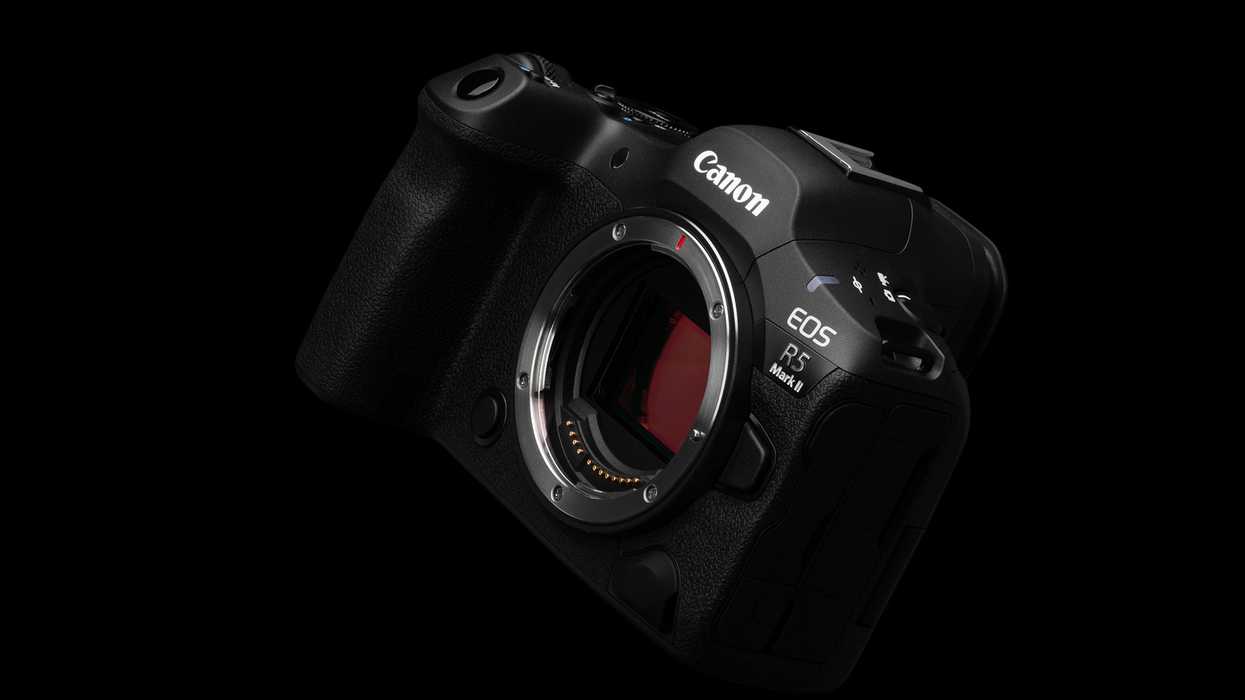 Canon R5 II batteries