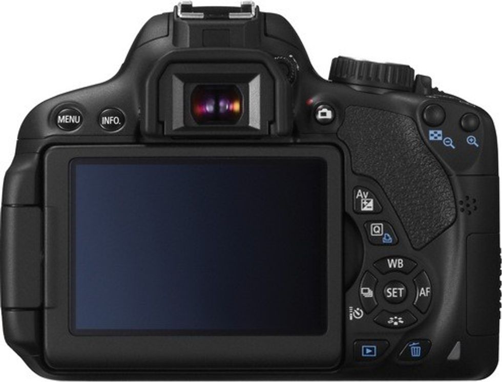 Canon-t4i-back
