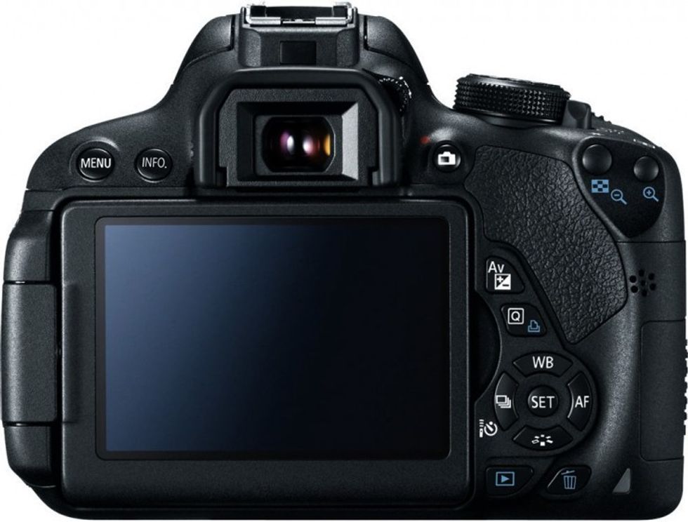 Canon-t5i-back
