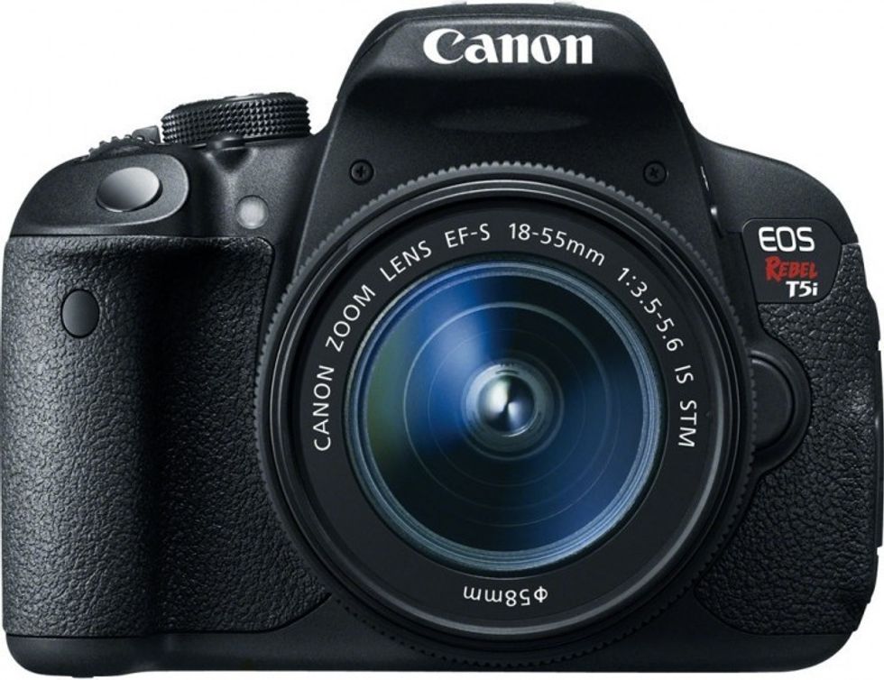 Canon-t5i-front-18-55-stm