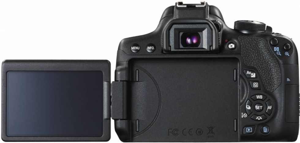 Canon T6i Back LCD Out