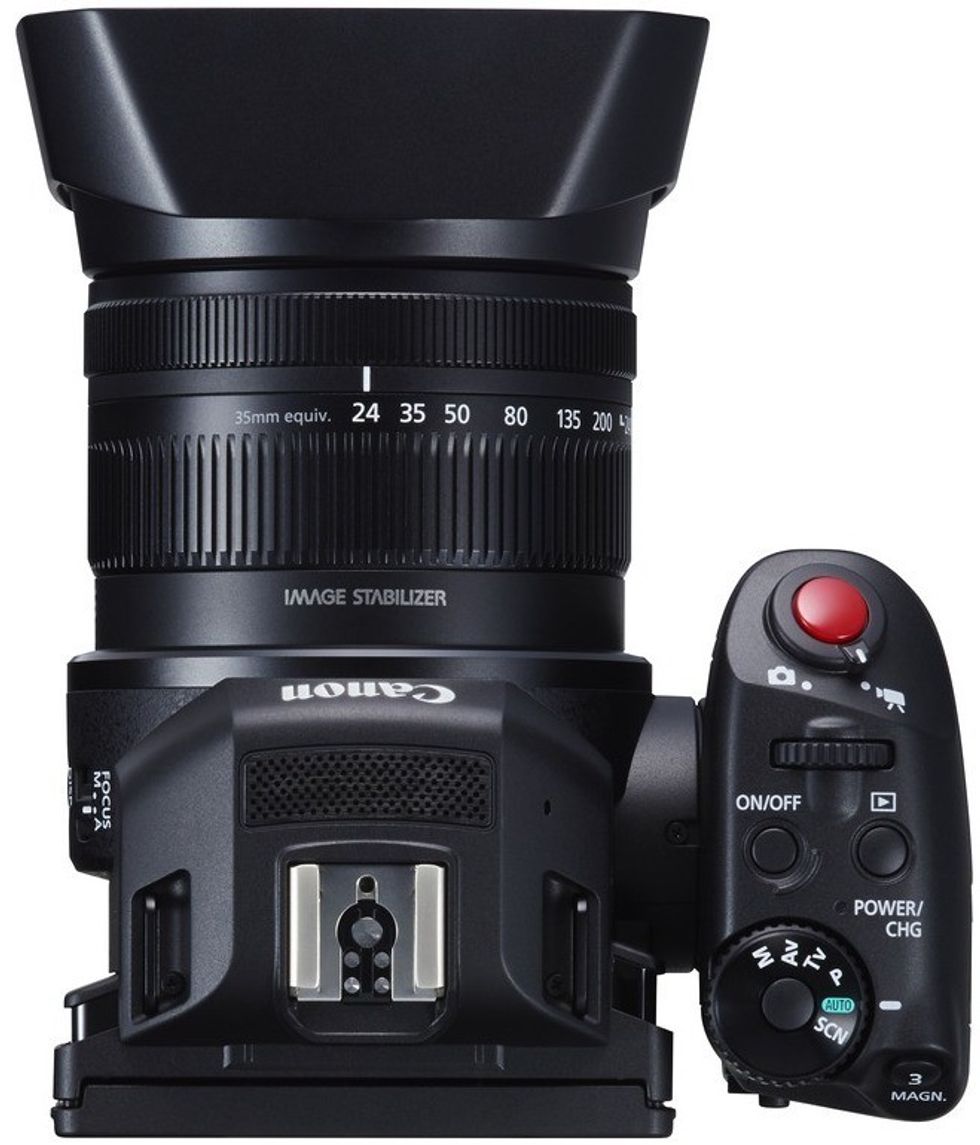 Canon_xc10_09_top_b