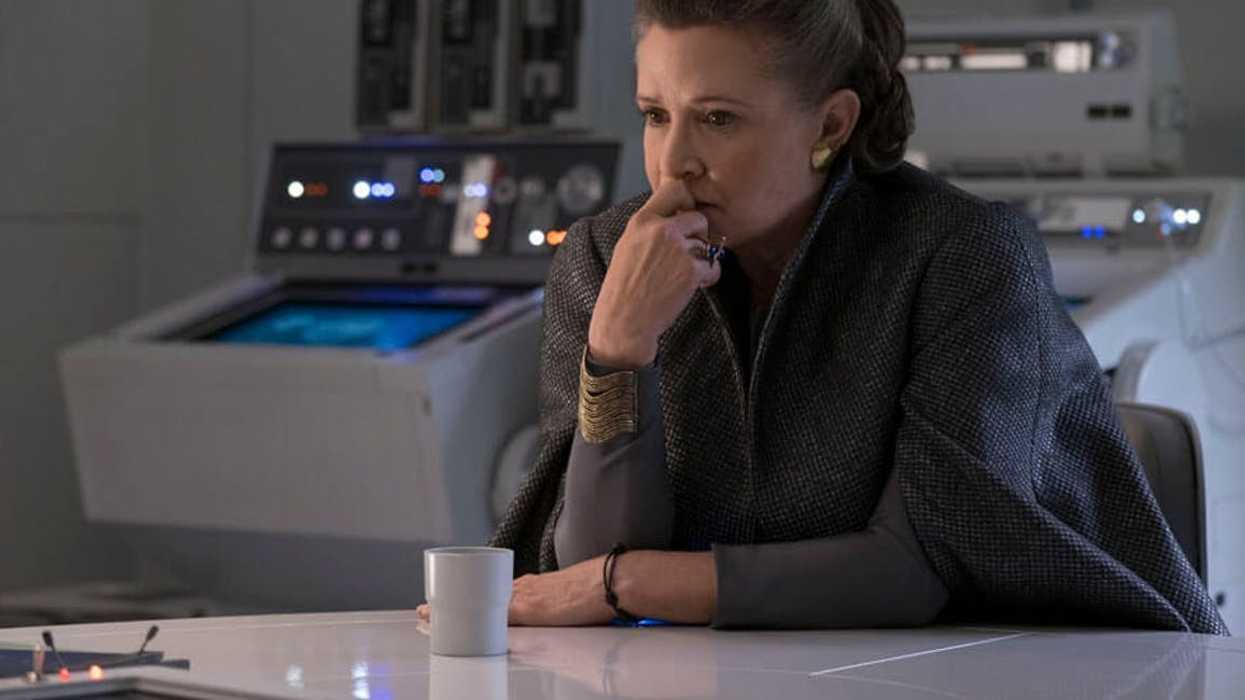 Carrie-fisher-as-general-leia-in-a-deleted-scene-for-the-last-jedi