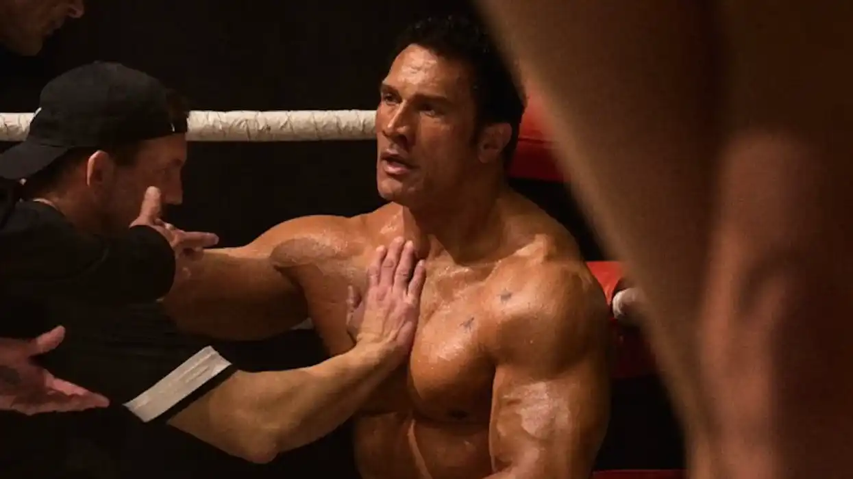 Christopher Nolan Calls Dwayne Johnson's 'Smashing Machine' the Best ...