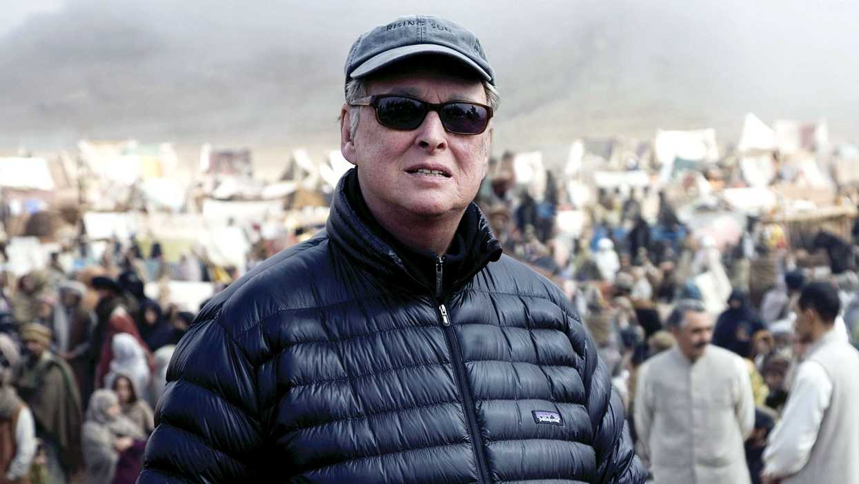 Cw_mike-in-desert_everett-nichols-on-cww-set-e1450727920287