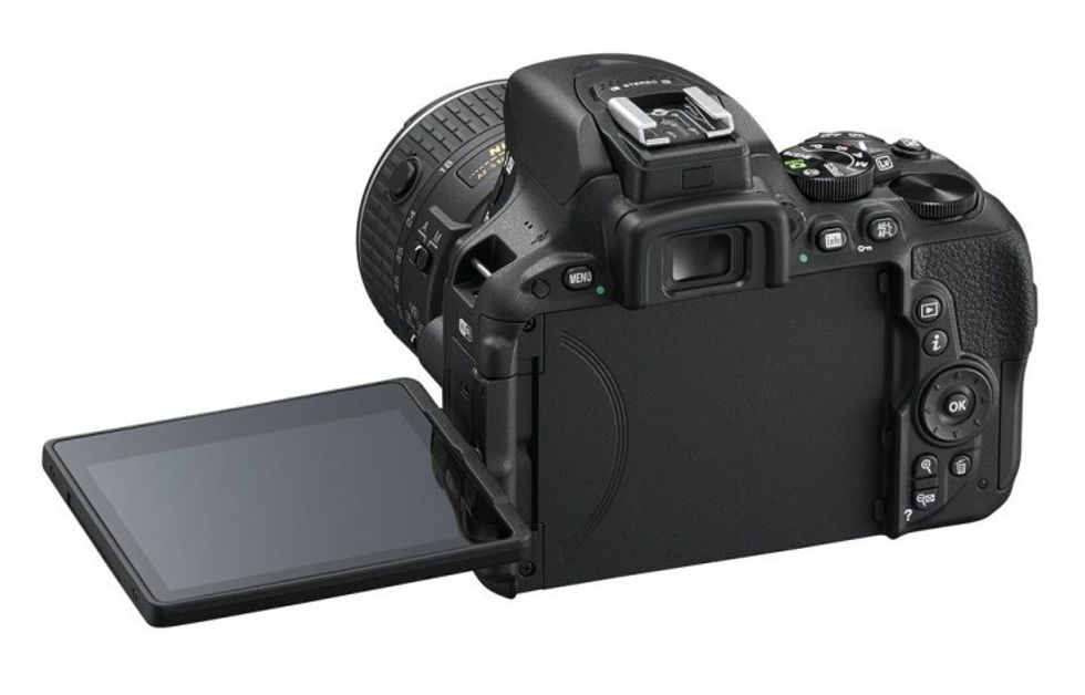 D5500_bk_18_55_lcd_3