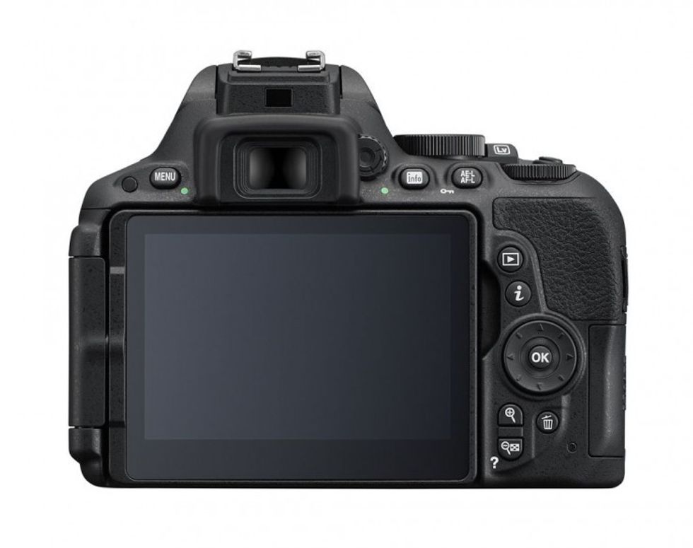 D5500_bk_back_1