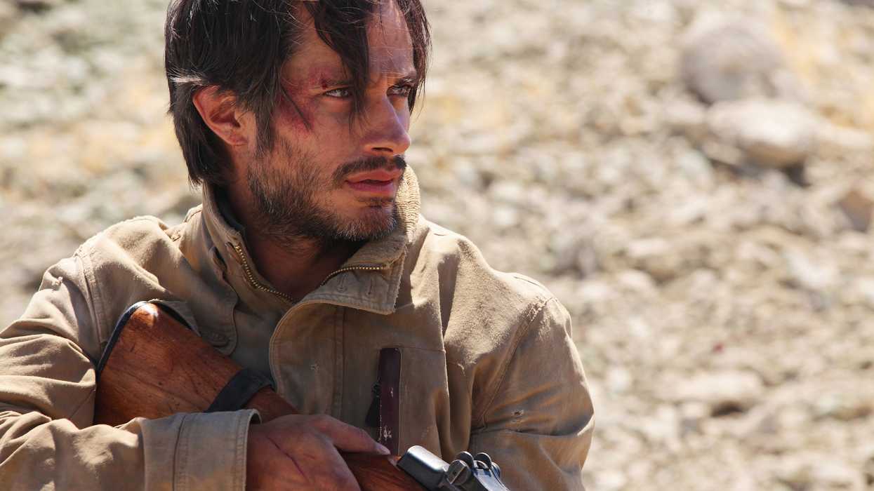 Desierto-gael-with-gun
