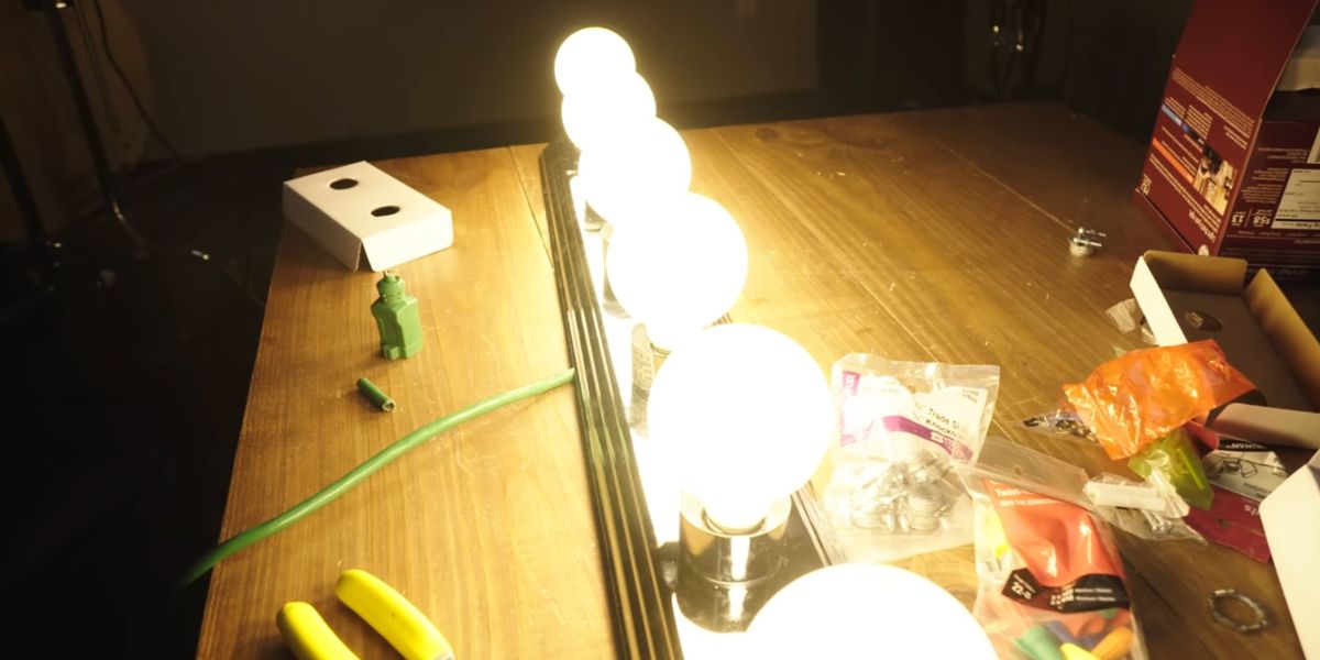 Homemade Light System 3 Tutorial Videos to Build Your Own DIY Lighting Kit | No Film School