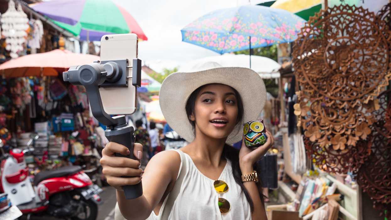 Dji_osmo_mobile_2_lifestyle_1