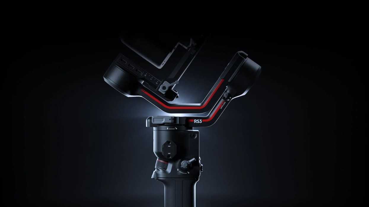 DJI RS 3 Gimbal Stabilizer Combo is Now Only $399