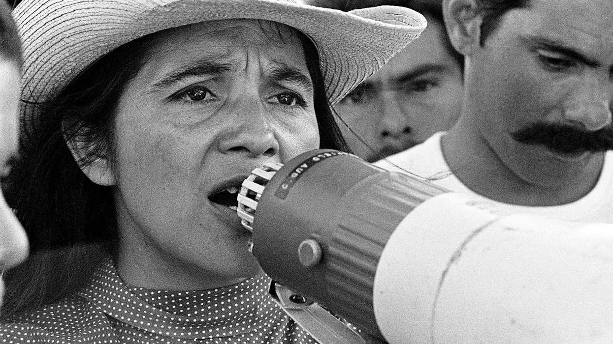 Dolores-huerta-signature-1920x830