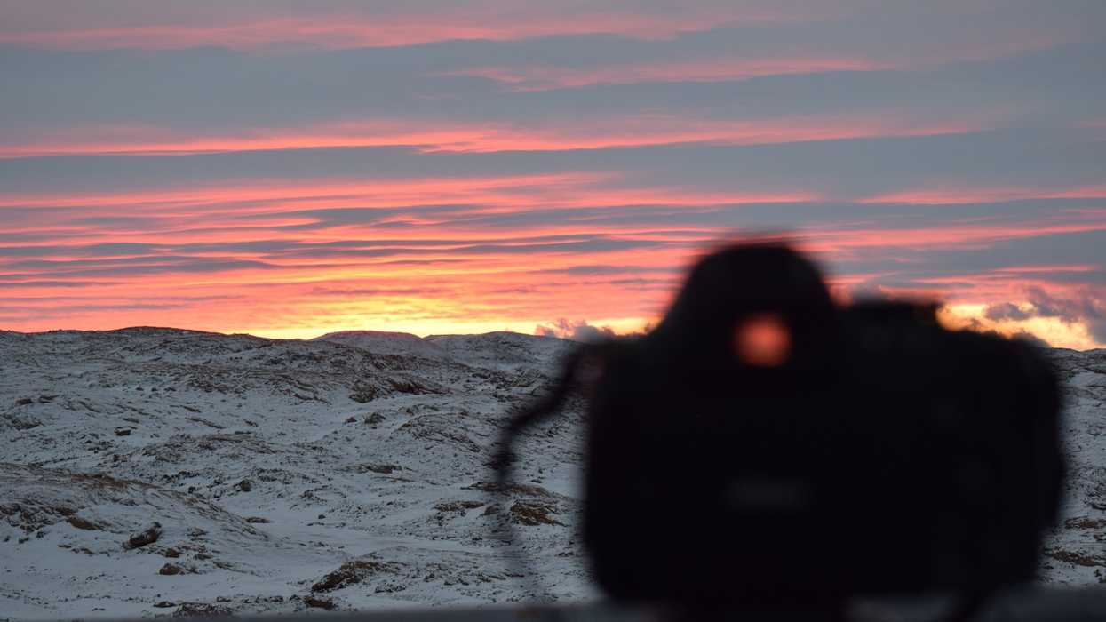 Dslr_camera_0