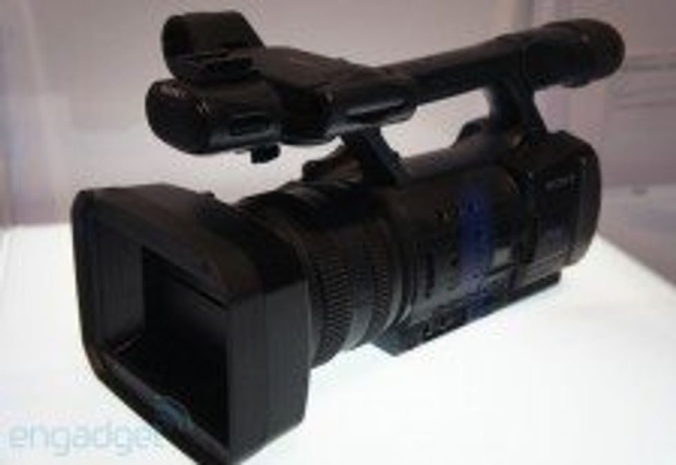 Engadget-eyes-on-sony-4k-handycam-consumer-camera-e1357686724358-224x154