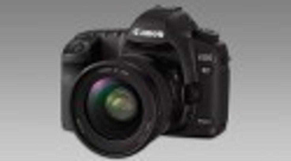 Eos_5d_mark_ii_w_24_mm_fsl-125x69