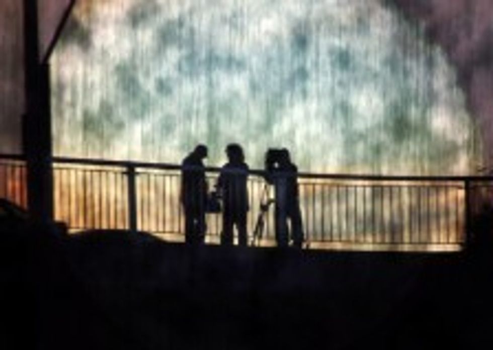 Film-crew-by-essjaynz-224x159