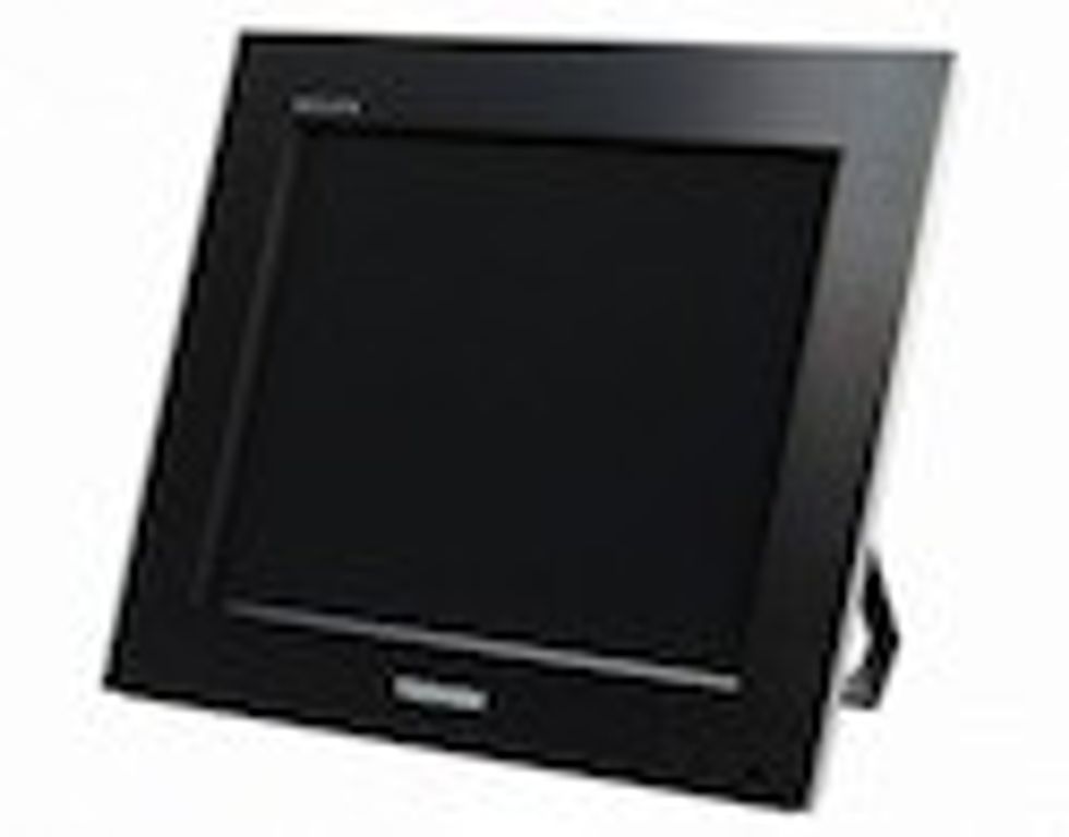 Glasses-less-3dtvs-from-toshiba-will-be-available-in-japan-by-december-1