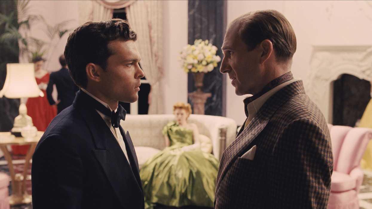 Hail-caesar-alden-ehrenrich-ralph-fiennes-1