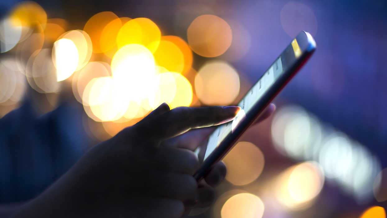 Hand smartphone