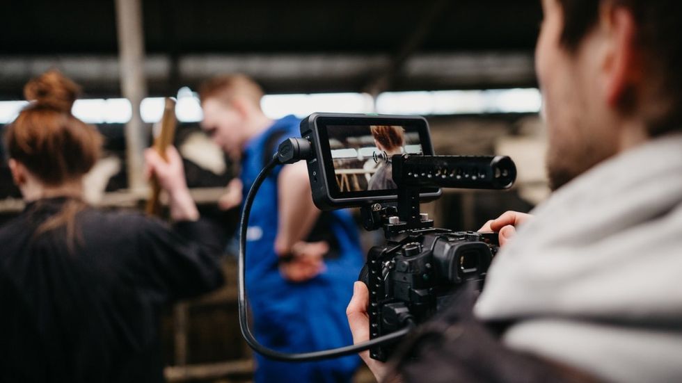 Handheld Mirrorless Camera